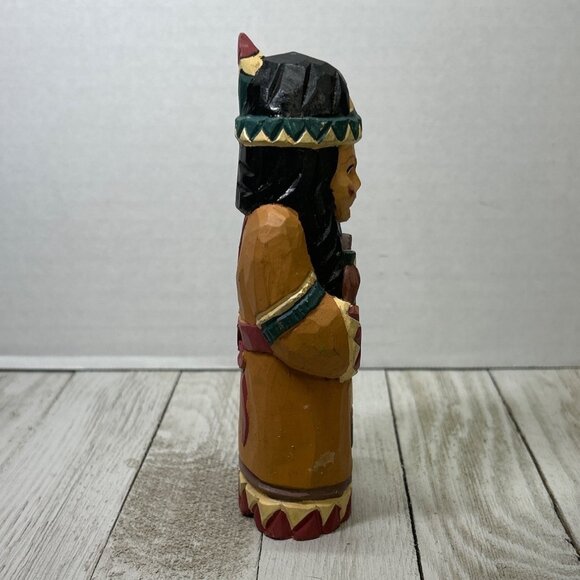 Vintage Folk Art Wood Indigenous Native American Woman Figurine Carved Painted - Picture 4 of 6